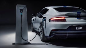 Aston Martin sale muy mal parada de su aventura con el coche eléctrico