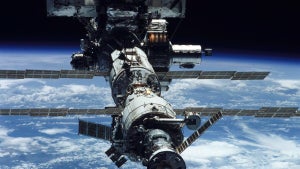 C’est ainsi qu’on s’entraîne dans une salle de sport dans l’espace