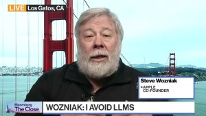 Steve Wozniak parle d'Apple Intelligence et de Siri dans une nouvelle interview : « ça fonctionne bien »