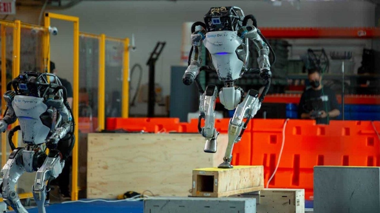 Boston Dynamics défie Tesla avec son nouveau robot mécanique pour voitures